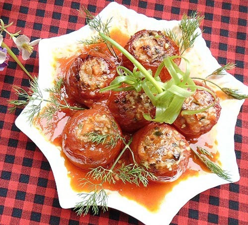 Cách làm cà chua nhồi thịt thơm ngon cho ngày se lạnh Cách làm cà chua nhồi thịt thơm ngon cho ngày se lạnh