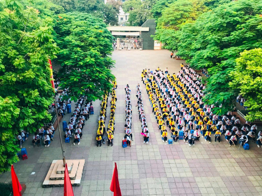 Khung cảnh sân trường