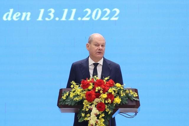 Thủ tướng Đức Olaf Scholz cảm ơn sự đón tiếp nồng nhiệt mà phía Việt Nam dành cho đoàn, điều này cho thấy tầm quan trọng của quan hệ hai nước - Ảnh: VGP/Nhật Bắc