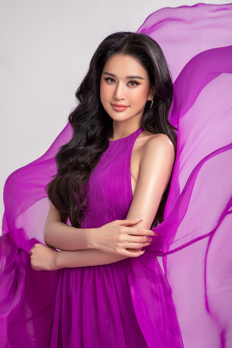 Trước khi đăng quang Á hậu Hoàn Cầu Việt Nam 2022, Nguyễn Nga được biết đến với vai trò người mẫu, MC và diễn viên. Trước khi đăng quang Á hậu Hoàn Cầu Việt Nam 2022, Nguyễn Nga được biết đến với vai trò người mẫu, MC và diễn viên.