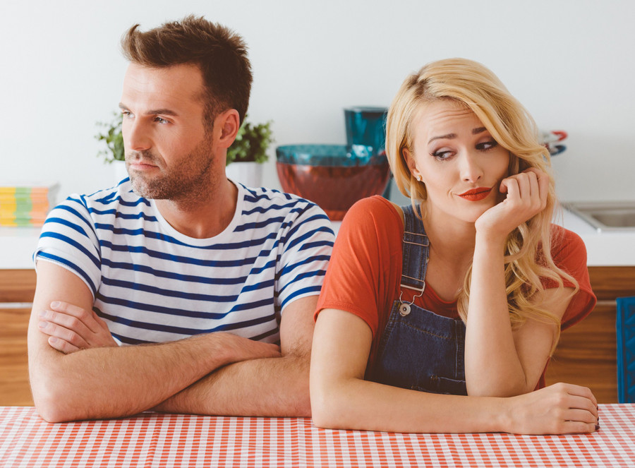 Thử đặt mình vào vị trí của người khác và cố gắng hiểu quan điểm đối tác của bạn. (Ảnh: ITN).