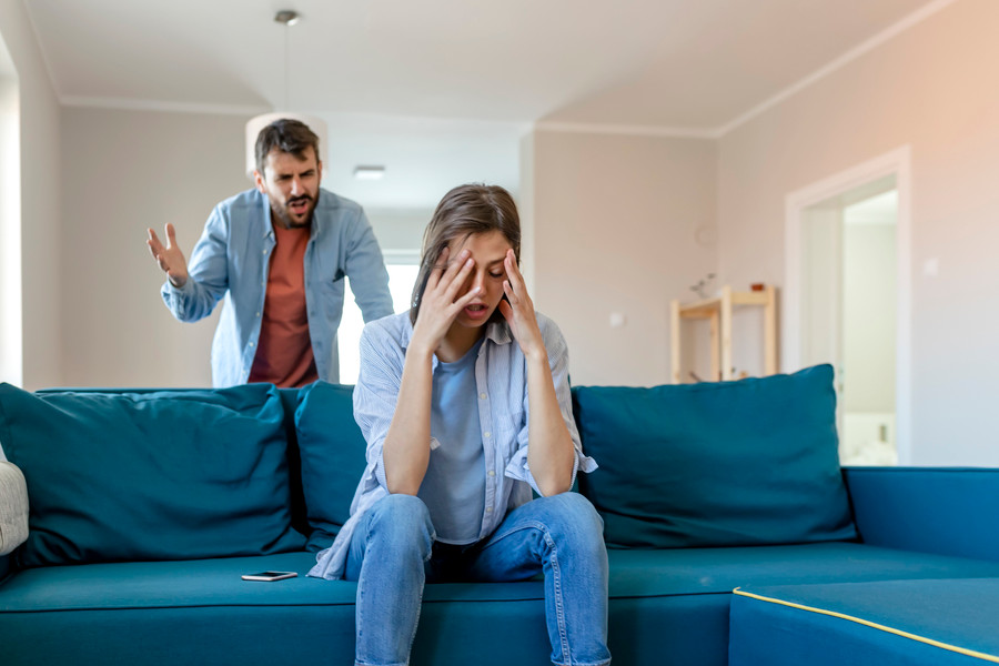 Cố gắng xác định một số chủ đề mà bạn nhận thấy đã gây ra tranh luận giữa bạn và đối tác của mình. (Ảnh: ITN).