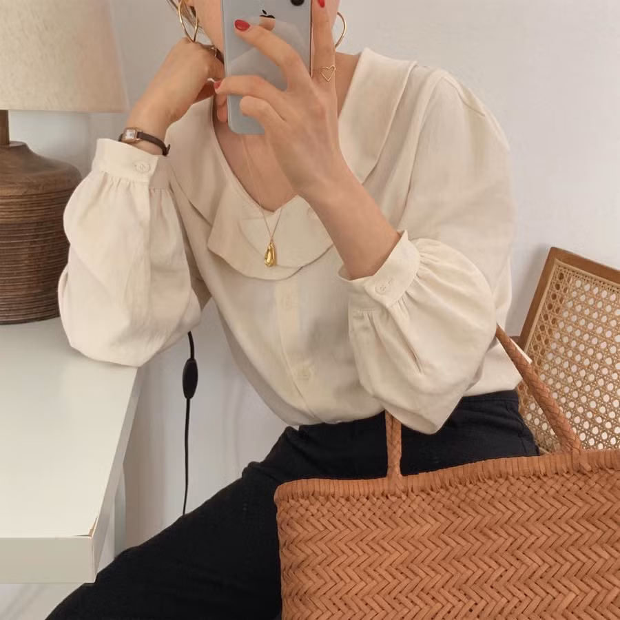 Áo “cổ lá sen” chính thức trở thành hot trend của chị em công sở năm nay ảnh 4