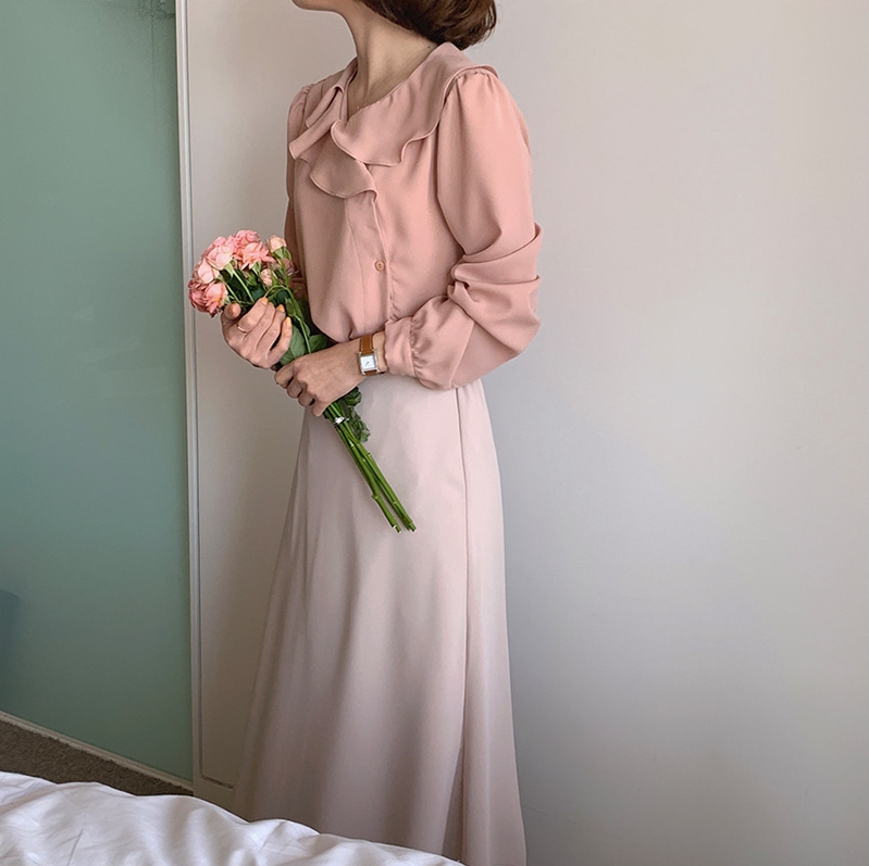 Áo “cổ lá sen” chính thức trở thành hot trend của chị em công sở năm nay ảnh 12