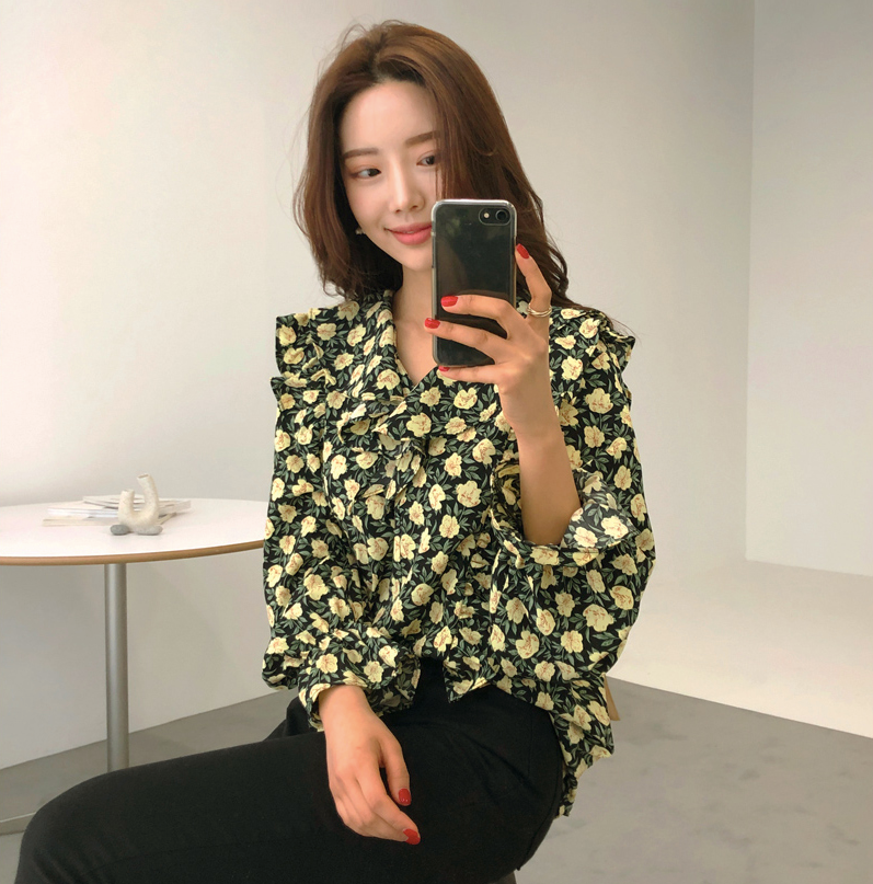 Áo “cổ lá sen” chính thức trở thành hot trend của chị em công sở năm nay ảnh 15