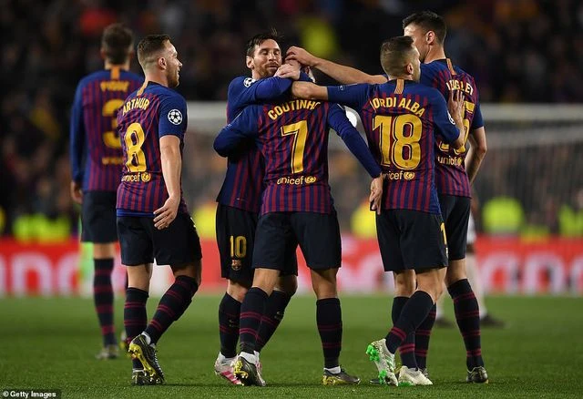 Barcelona gặp đối thủ khó chơi Liverpool ở bán kết