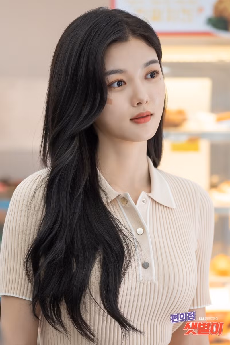 Nhan sắc cực phẩm của Kim Yoo Jung