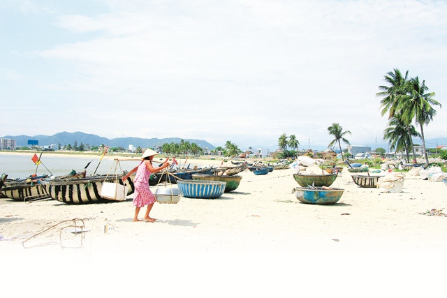 Với kế hoạch giải tỏa được đặt ra, những chuyến đi biển gần bờ của ngư dân Nam Ô rồi sẽ thành quá vãng?