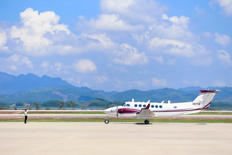 Các du khách trên các chuyến bay đến Cảng hàng không quốc tế Vân Đồn sẽ được miễn phí tham quan du lịch, ảnh: QTV 