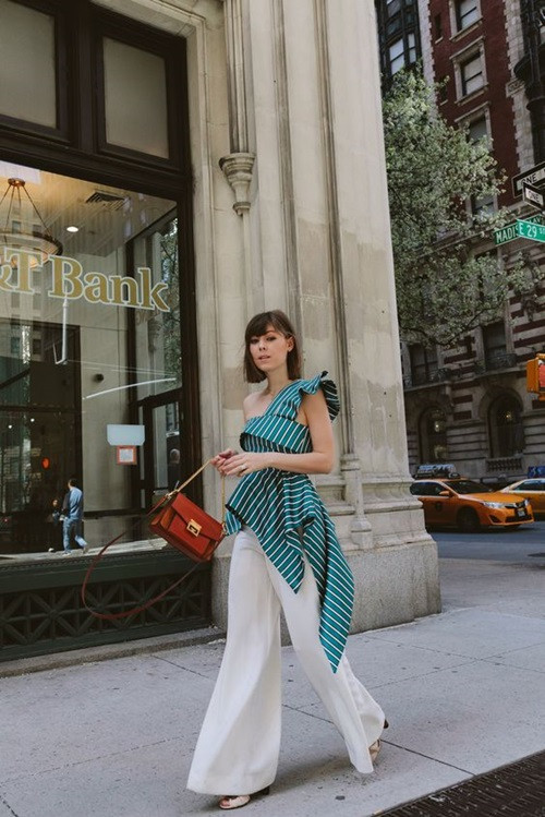 5 sai làm dén quý co sành thòi trang cũng mác hinh anh 3