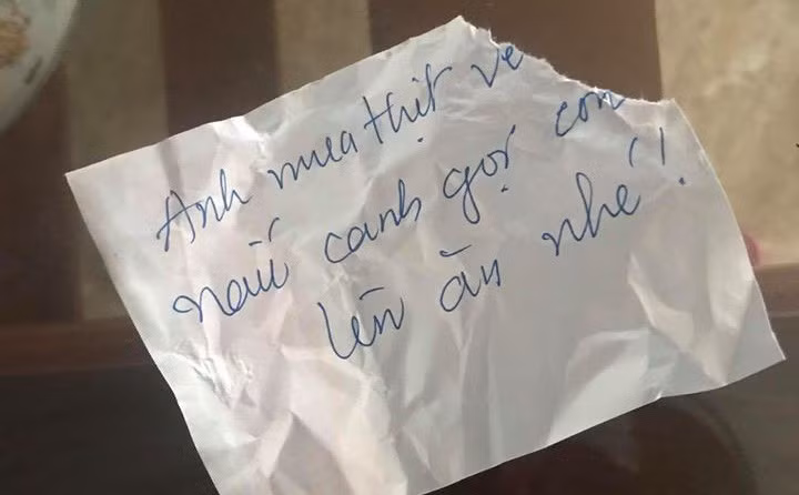 Con dâu rơi nước mắt đọc mẩu giấy dặn dò của mẹ chồng 