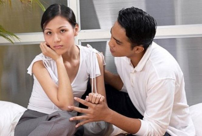 Chồng thủ thỉ mong vợ làm chuyện này để được chăm bồ nhí đang mang bầu