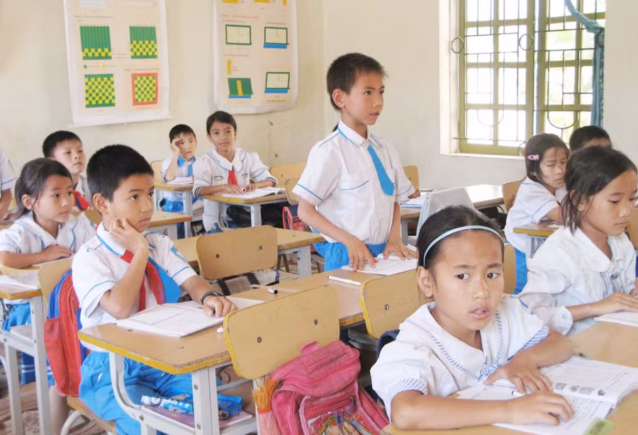 Bên cạnh kiến thức, HS cần được GD kĩ năng sống. Ảnh: Thanh Long