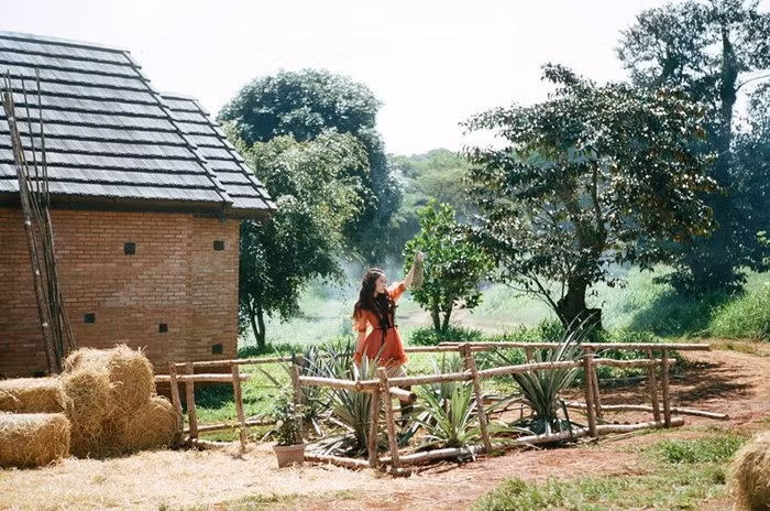 Tưởng Chi Pu sang tận nước ngoài quay, hóa ra bối cảnh MV 