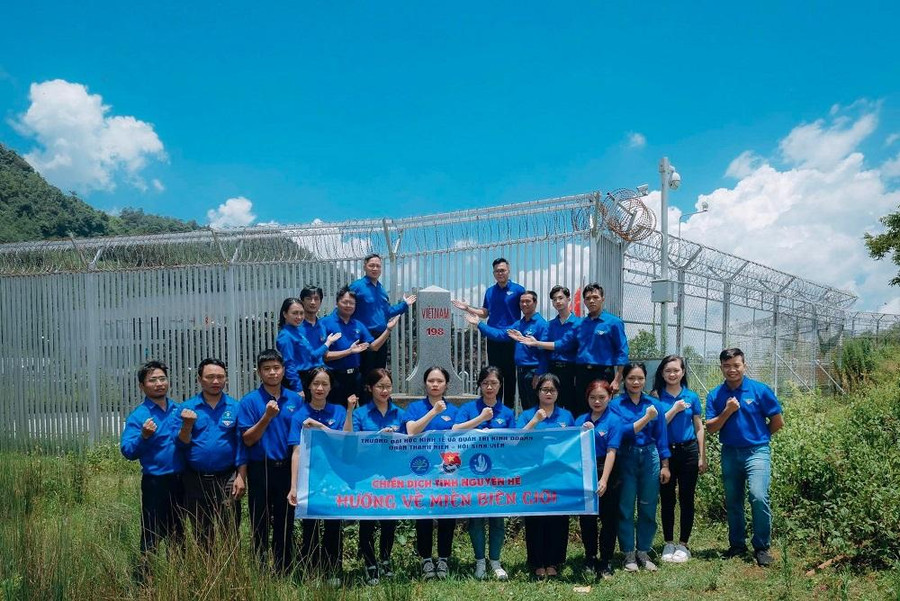 Chiến dịch tình nguyện hướng về miền biên giới Chiến dịch tình nguyện hướng về miền biên giới