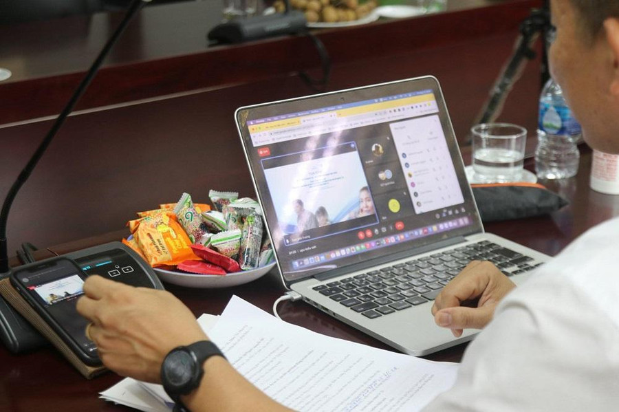 Tọa đàm tổ chức bằng hình thức trực tiếp kết hợp trực tuyến