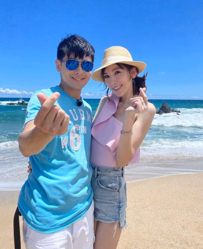 Lâm Chí Dĩnh và vợ, Trần Nhược Nghi. Ảnh: News.