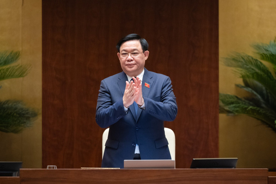 Chủ tịch Quốc hội Vương Đình Huệ phát biểu khai mạc Kỳ họp thứ 5 Quốc hội khoá XV. Ảnh: Quốc hội. Chủ tịch Quốc hội Vương Đình Huệ phát biểu khai mạc Kỳ họp thứ 5 Quốc hội khoá XV. Ảnh: Quốc hội.