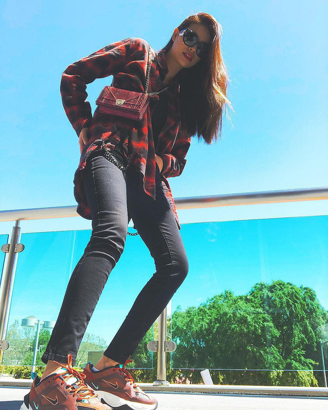 Dạo gần đây, Phạm Hương như trẻ ra vài tuổi nhờ 2 công thức diện đồ này - Ảnh 5. Dạo gần đây, Phạm Hương như trẻ ra vài tuổi nhờ 2 công thức diện đồ này - Ảnh 5.