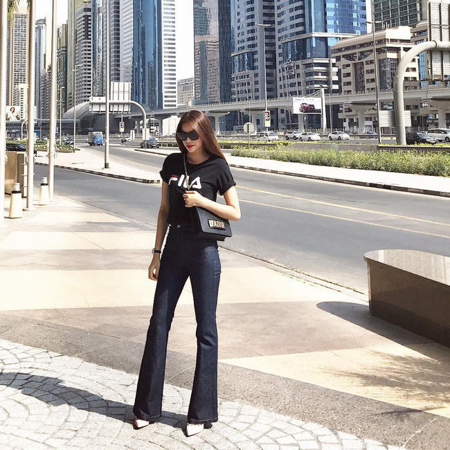 Dạo gần đây, Phạm Hương như trẻ ra vài tuổi nhờ 2 công thức diện đồ này - Ảnh 3. Dạo gần đây, Phạm Hương như trẻ ra vài tuổi nhờ 2 công thức diện đồ này - Ảnh 3.