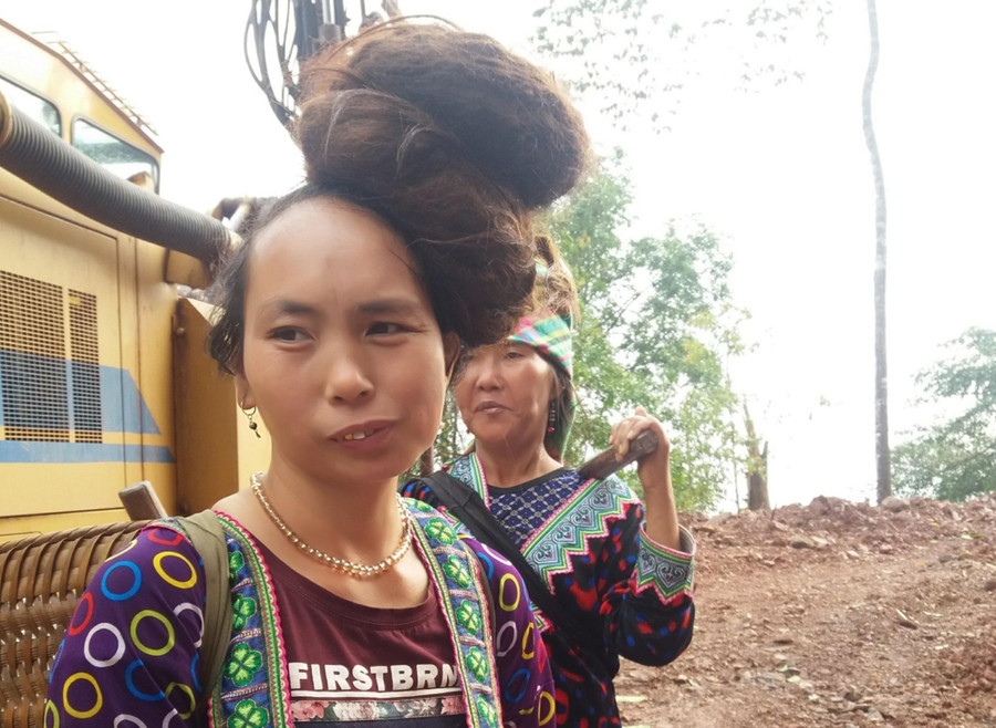 Chị Sú cùng mái tóc "đặc biệt".