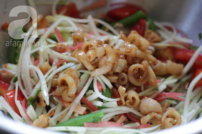 Gỏi đu đủ mực rim chua giòn giải ngán cho bữa tiệc ảnh 15 Gỏi đu đủ mực rim chua giòn giải ngán cho bữa tiệc ảnh 15