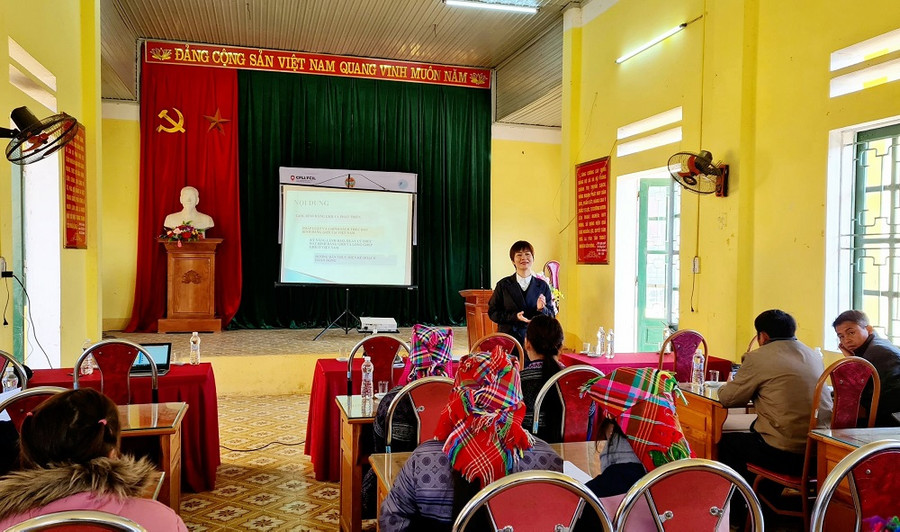 Chia sẻ những kỹ năng then chốt cho phụ nữ người dân tộc thiểu số như lãnh đạo, quản lý thời gian... Chia sẻ những kỹ năng then chốt cho phụ nữ người dân tộc thiểu số như lãnh đạo, quản lý thời gian...