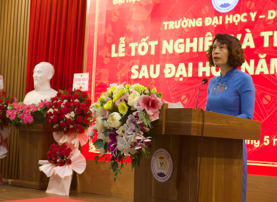 PGS.TS Nguyễn Thị Liên Hương Thứ trưởng Bộ Y tế phát biểu tại buổi lễ.