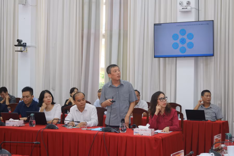 Ông Lê Bá Anh, Phó Cục trưởng Cục Chất lượng, Chế biến và phát triển thị trường phát biểu tham luận tại Hội nghị.