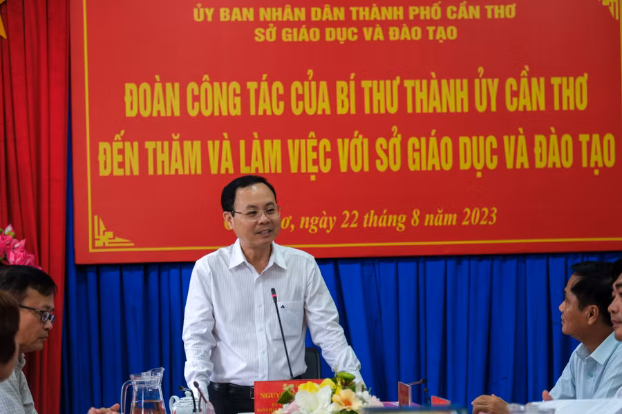 Ông Nguyễn Văn Hiếu, Bí thư Thành uỷ Cần Thơ phát biểu chỉ đạo.