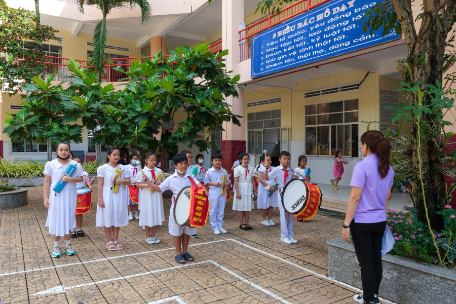 Học trò trường Ngô Quyền tất bật tập luyện cho khai giảng năm học mới. Học trò trường Ngô Quyền tất bật tập luyện cho khai giảng năm học mới.