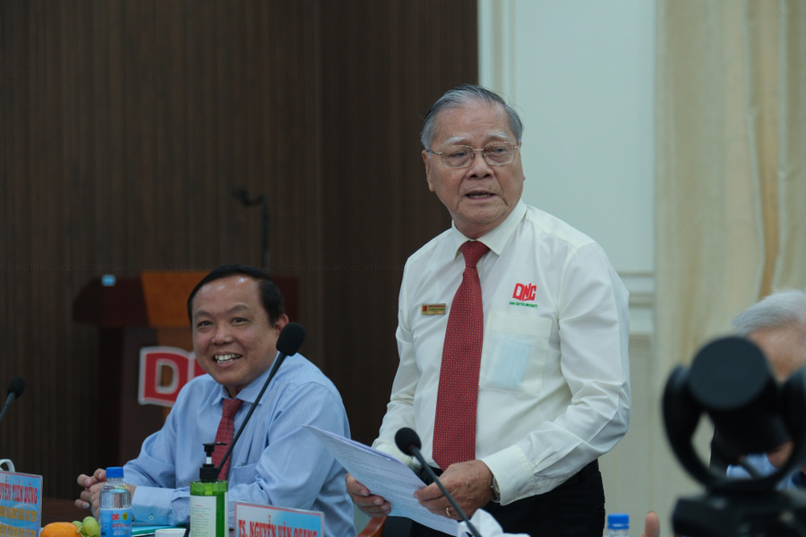 TS. Nguyễn Văn Quang, Hiệu trưởng Trường Đại học Nam Cần Thơ đã báo cáo tóm tắt về những thành tựu mà Nhà trường