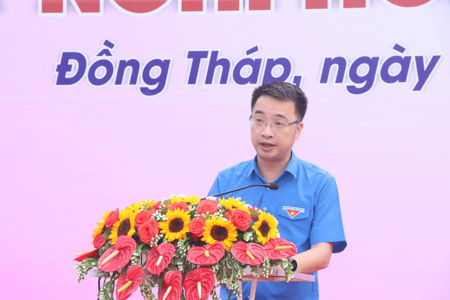 Ông Nguyễn Tường Lâm, Bí thư Ban Chấp hành Trung ương Đoàn, Phó Chủ nhiệm Thường trực Ủy ban Quốc gia về thanh niên Việt Nam phát biểu. Ông Nguyễn Tường Lâm, Bí thư Ban Chấp hành Trung ương Đoàn, Phó Chủ nhiệm Thường trực Ủy ban Quốc gia về thanh niên Việt Nam phát biểu.