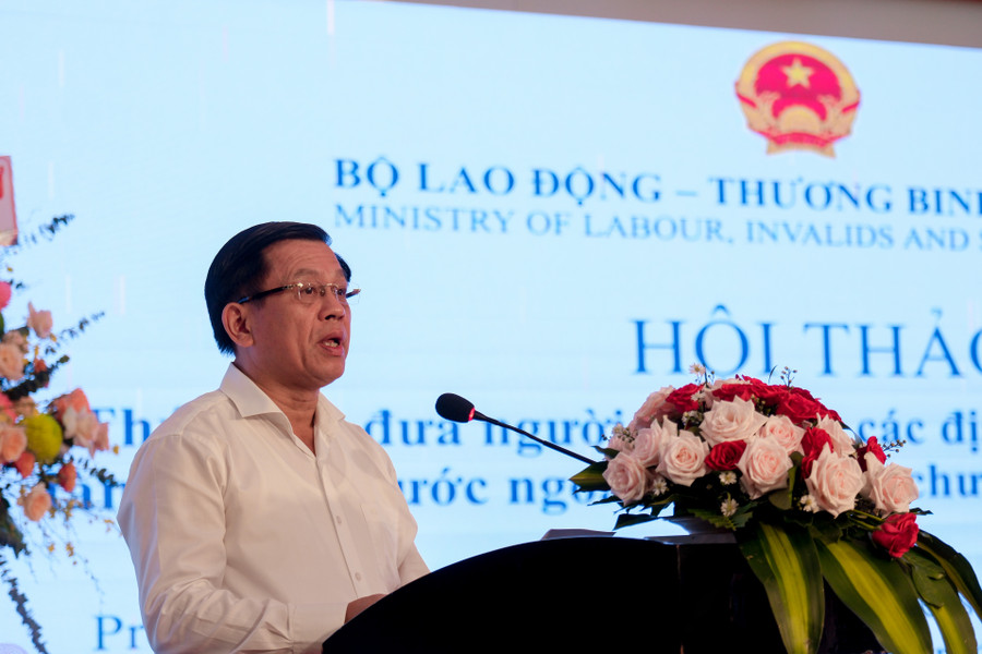 Thứ trưởng Bộ LĐTB&amp;XH Nguyễn Bá Hoan phát biểu chỉ đạo hội nghị.