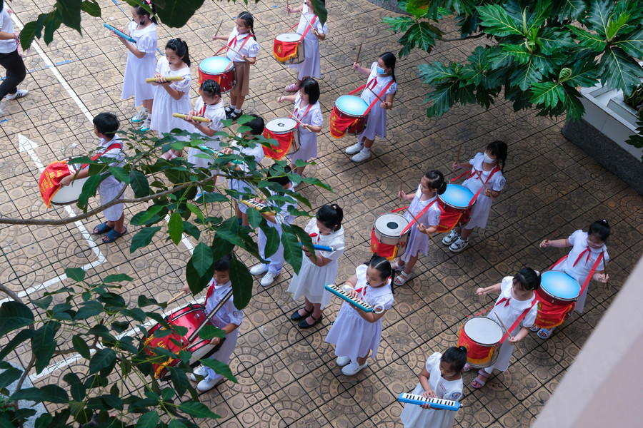 Học trò trường Ngô Quyền tất bật tập luyện cho khai giảng năm học mới. Học trò trường Ngô Quyền tất bật tập luyện cho khai giảng năm học mới.
