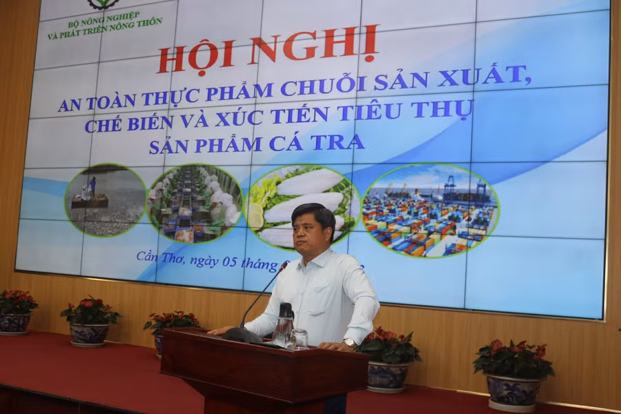 Thứ trưởng Bộ Nông nghiệp và Phát triển nông thôn Trần Thanh Nam phát biểu chỉ đạo hội nghị.