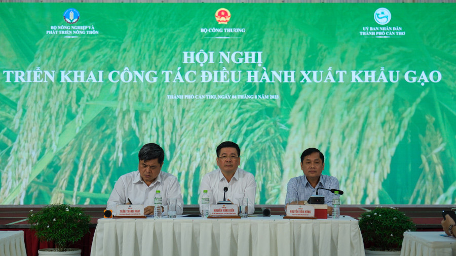 Bộ trưởng Bộ Công Thương Nguyễn Hồng Diên chủ trì Hội nghị Triển khai công tác điều hành xuất khẩu gạo