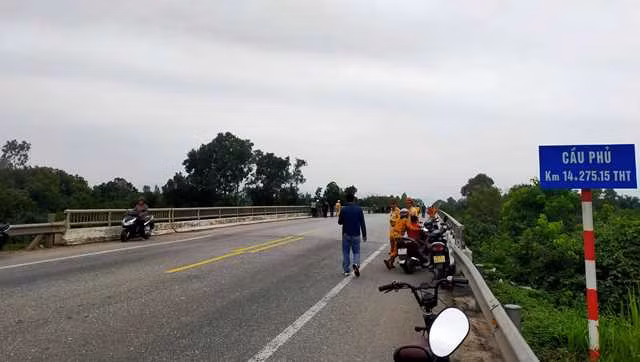 Cầu Phủ 2 nơi nữ sinh nhảy cầu tự tử.