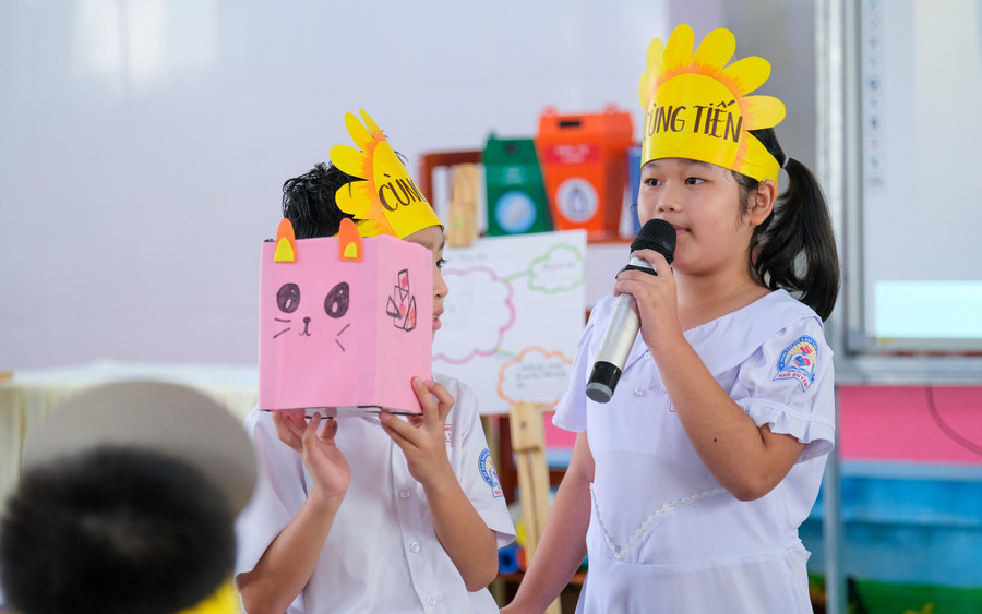 Các tiết học trở nên sôi động và tích cực hơn với giáo dục STEM. Các tiết học trở nên sôi động và tích cực hơn với giáo dục STEM.