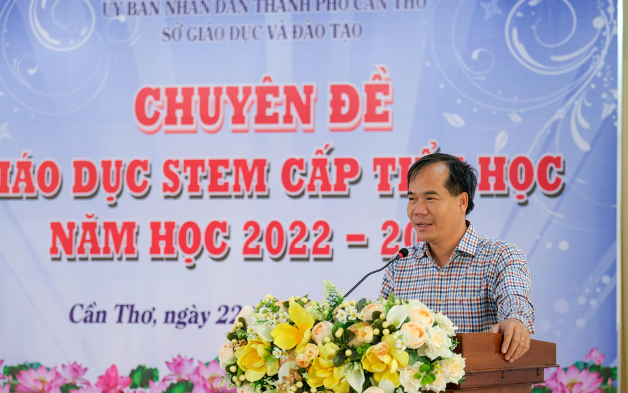 Ông Nguyễn Phúc Tăng, Phó Giám đốc Sở GD&amp;ĐT TP Cần Thơ phát biểu chỉ đạo tại hội nghị.