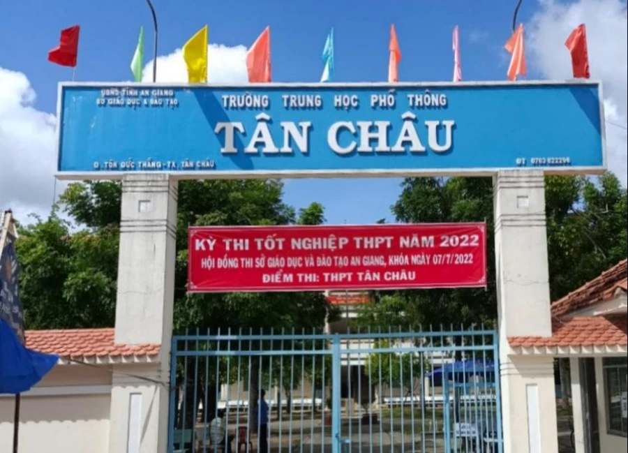 Trường THPT Tân Châu (TX. Tân Châu – An Giang) chủ động lùi thời gian vào học từ năm 2019 – 2020 đến nay