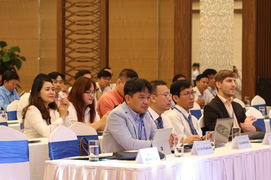 Quang cảnh hội nghị. Quang cảnh hội nghị.