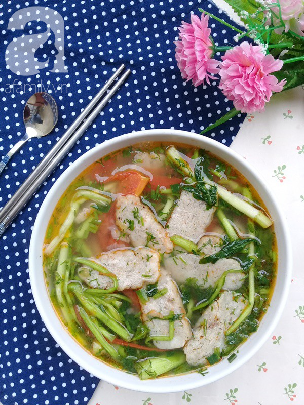 Với 3 nguyên liệu quen thuộc bạn có thể nấu được món canh lạ miệng ngon cơm - Ảnh 5. Với 3 nguyên liệu quen thuộc bạn có thể nấu được món canh lạ miệng ngon cơm - Ảnh 5.