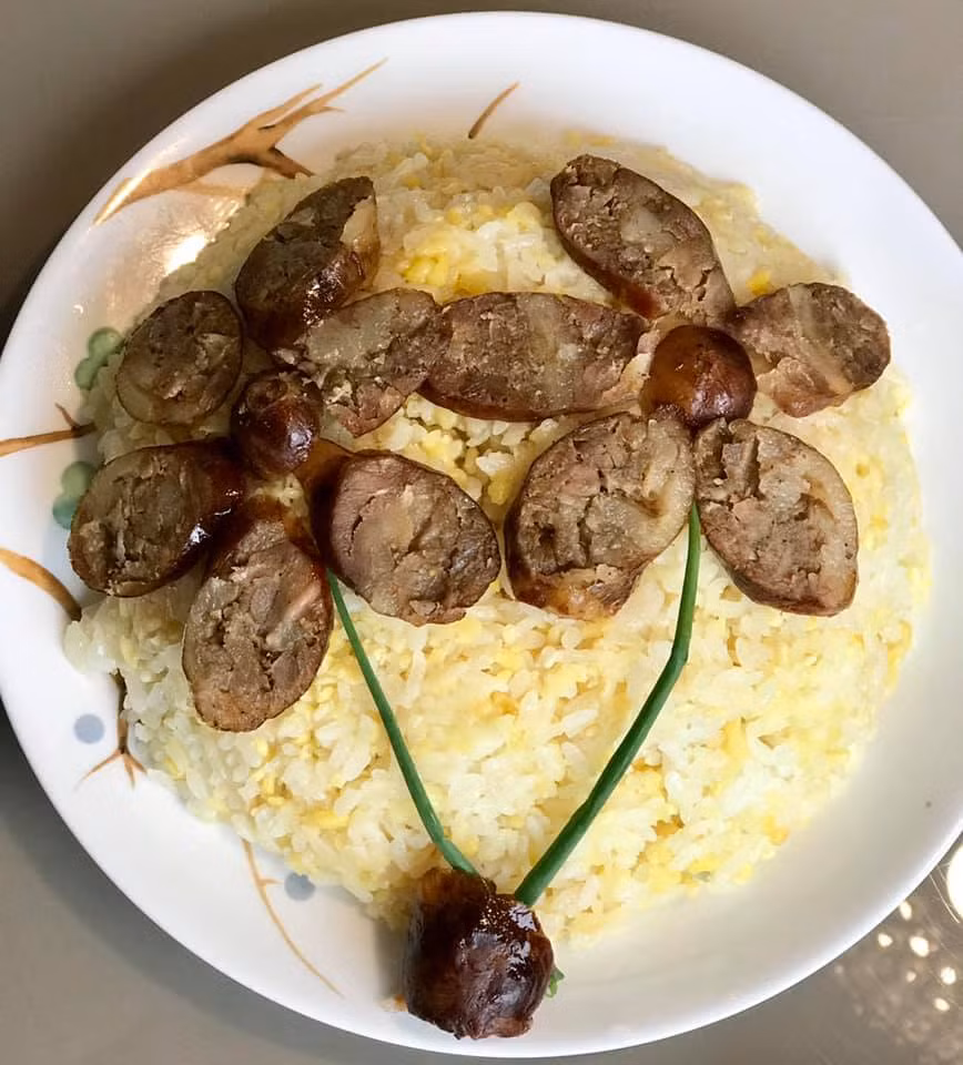 Xôi hoa cau lạp sườn.