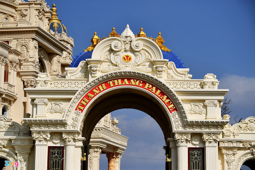 Lâu đài hoành tráng như cổ tích của đại gia Ninh Bình ảnh 7 Lâu đài hoành tráng như trong truyện cổ tích của đại gia Ninh Bình