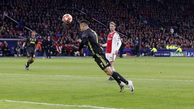 Ronaldo giờ là bậc thầy đánh đầu