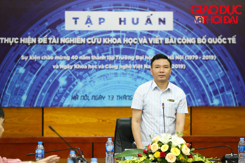 TS Chu Mạnh Hùng - Phó hiệu trưởng trường Đại học Luật Hà Nội phát biểu trong buổi tập huấn