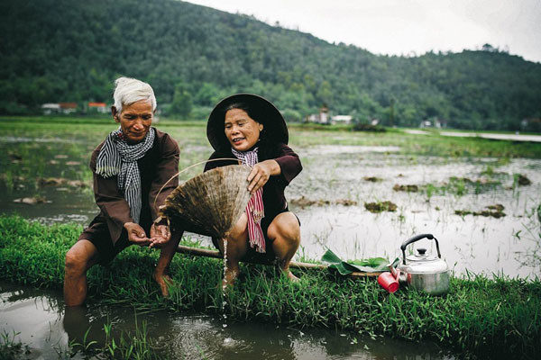 Quà cưới của cụ ông 73 tuổi và vợ hai sau hơn 20 năm ngày cưới