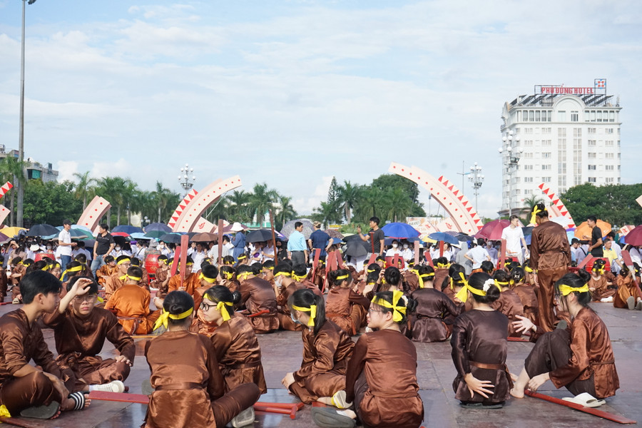 Các tiết mục văn nghệ cũng được chuẩn bị kỹ lưỡng. (Ảnh: NT)