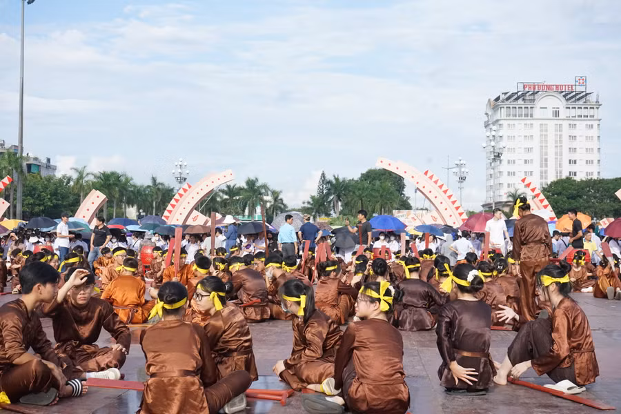 Các tiết mục văn nghệ cũng được chuẩn bị kỹ lưỡng. (Ảnh: NT)